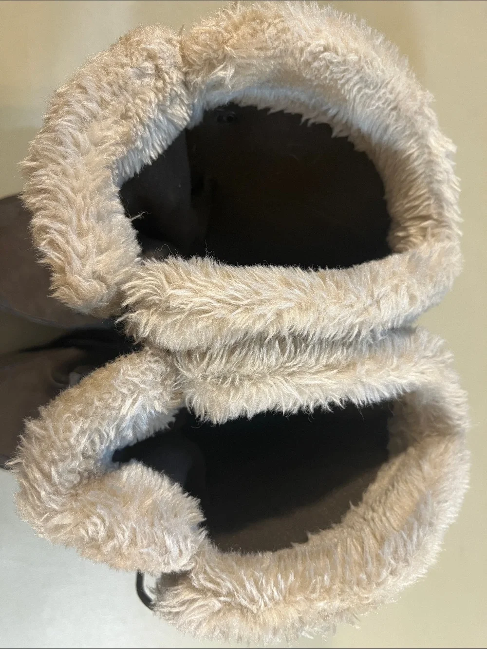 Columbia cozy faux